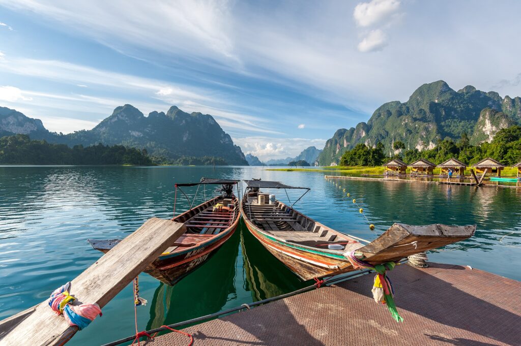 Khao Sok Nationalpark boat trip | guided tour | Khaolak-tours.com